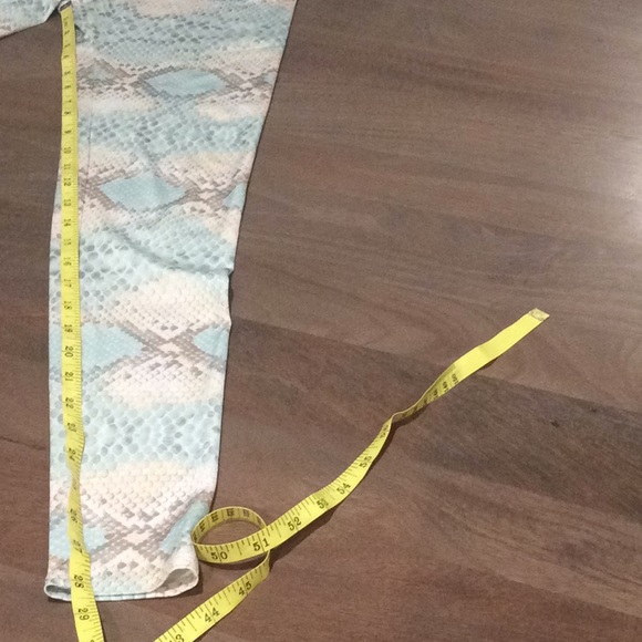 Onzie Snake print Yoga Leggings Sz S/M - Picture 5 of 8